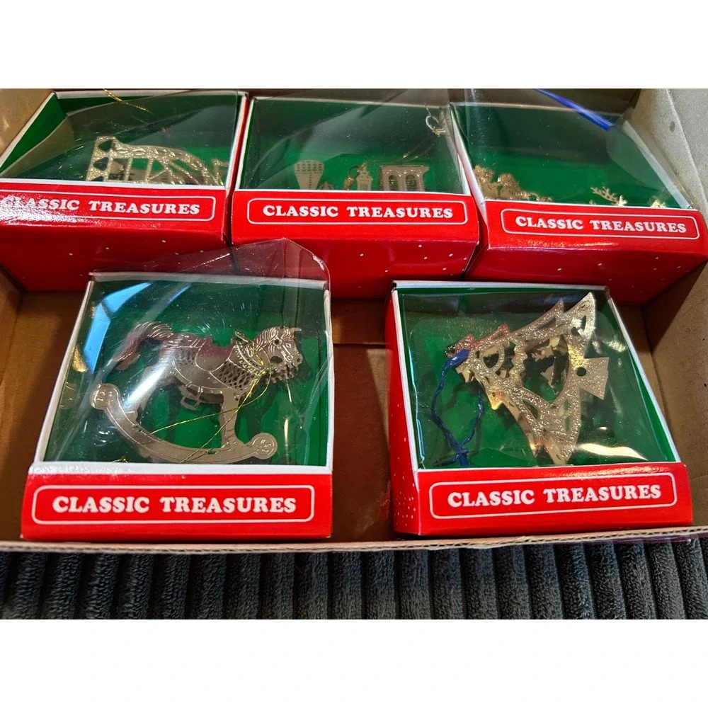 Classic Treasures Christmas Ornaments Set‎ Gold Tone Metal 5pc Holiday Decor